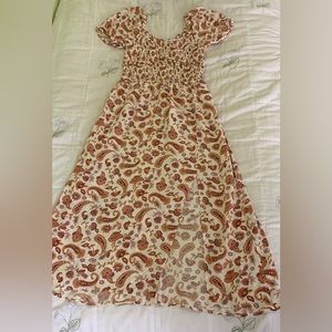 Hollister orange/white floral/paisley maxi dress, short sleeves, NWT, small.Slit